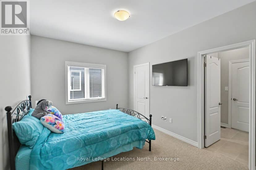214 Springfield Crescent — photo 11 of 40
