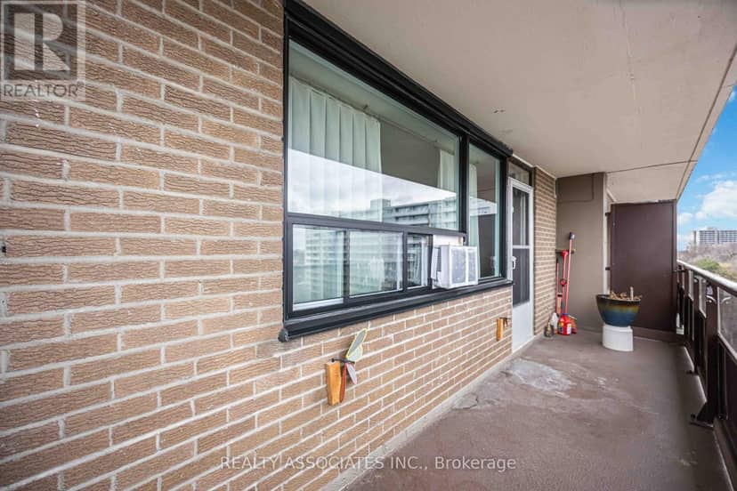 811 - 180 Markham Road — photo 29 of 29