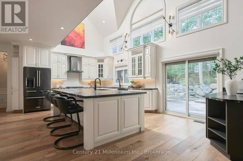 129 Blueski George Crescent — photo 13 of 40