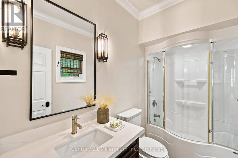 129 Blueski George Crescent — photo 32 of 40