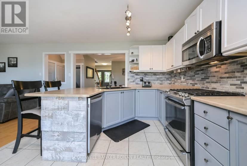 20 John W Taylor Avenue — photo 10 of 33
