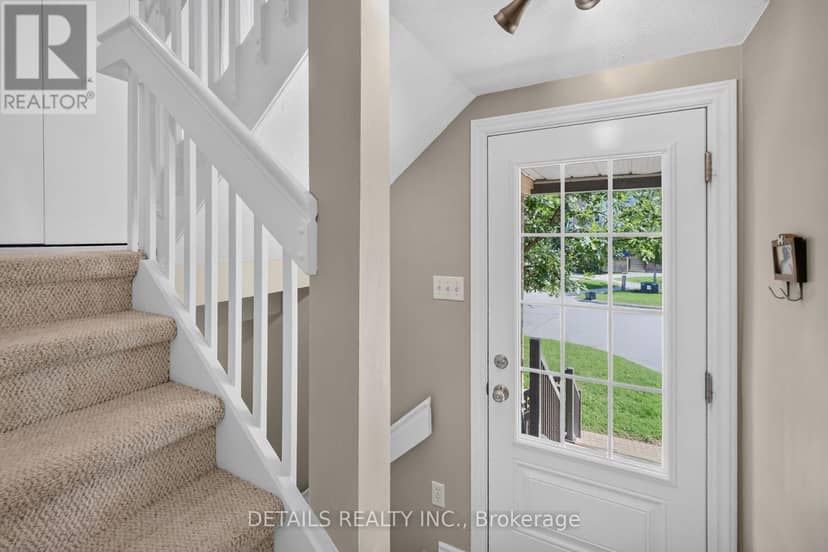 7 - 1 Stonebank Crescent — photo 7 of 40