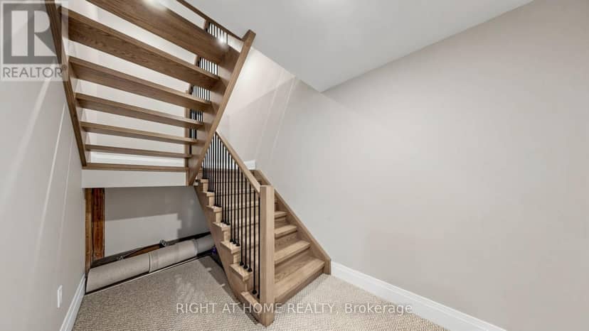 14 Dixon Court — photo 32 of 40