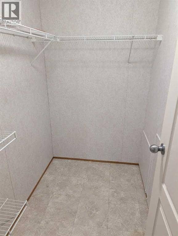 211 Railway Avenue — photo 14 of 25