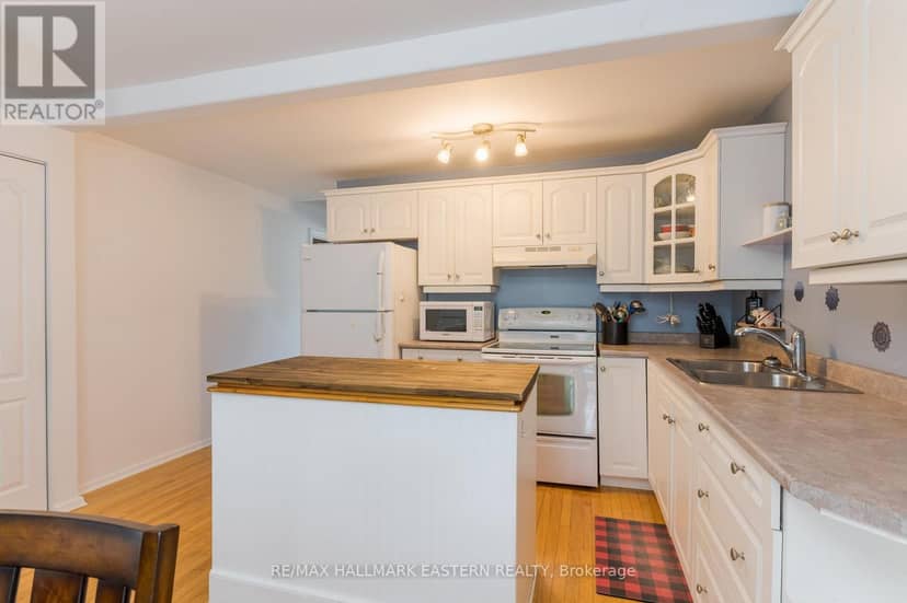 767 Duffus Street — photo 12 of 38