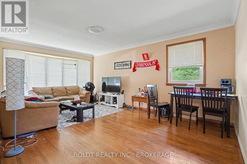 5568 Drummond Road, Niagara Falls, photo 2