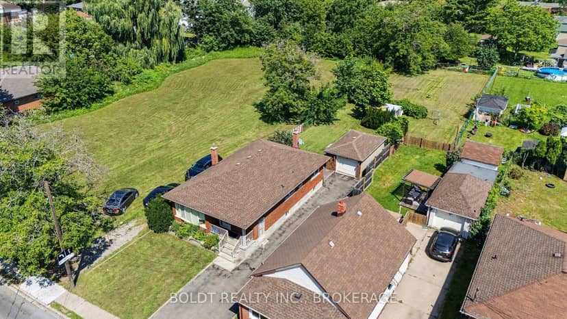 5568 Drummond Road — photo 34 of 38