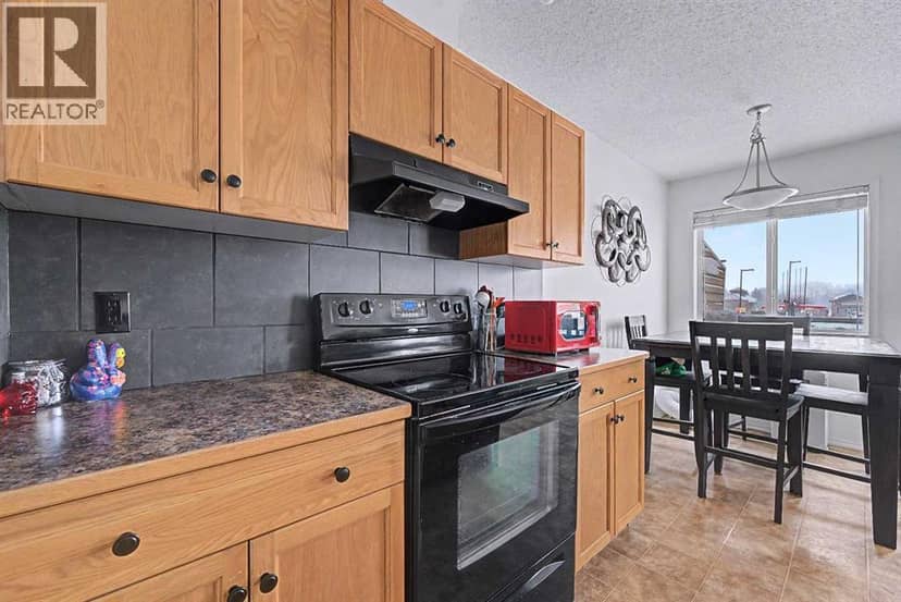 102, 800 Yankee Valley Boulevard SE, Airdrie, photo 7