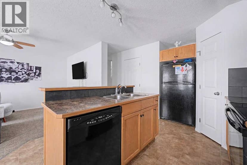 102, 800 Yankee Valley Boulevard SE — photo 16 of 32