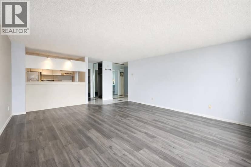 2012, 221 6 Avenue SE, Calgary, photo 6