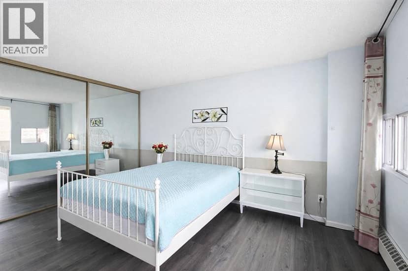 2012, 221 6 Avenue SE — photo 24 of 30