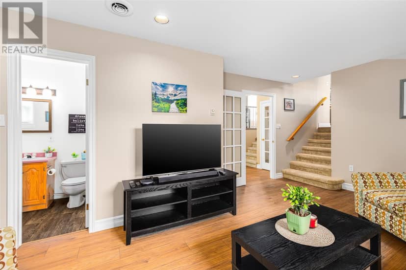 20 Sparrow Drive — photo 17 of 30