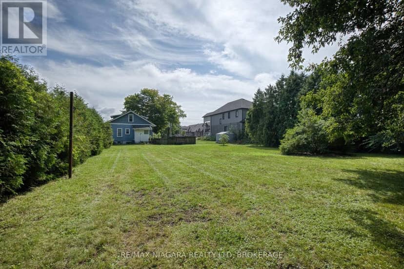 5469 Prince Edward Avenue — photo 15 of 19