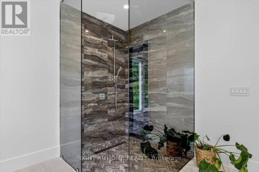 64 Larwood Boulevard — photo 24 of 40