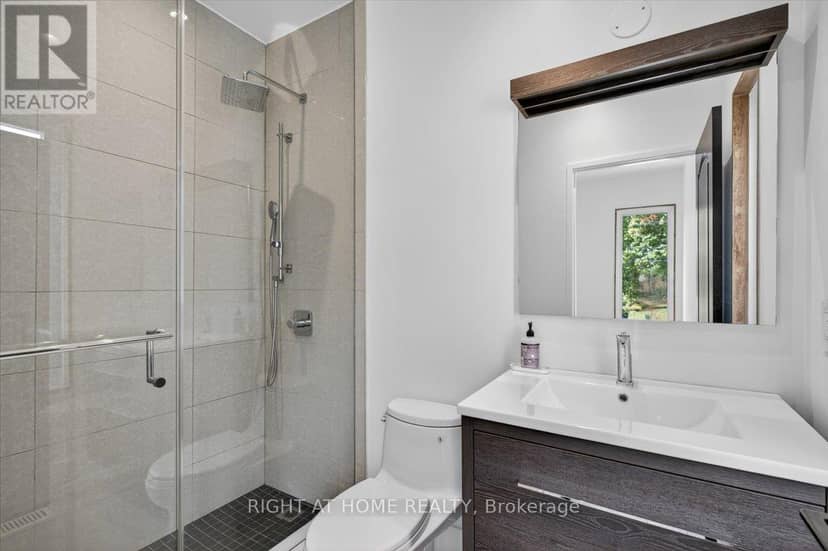 64 Larwood Boulevard — photo 32 of 40