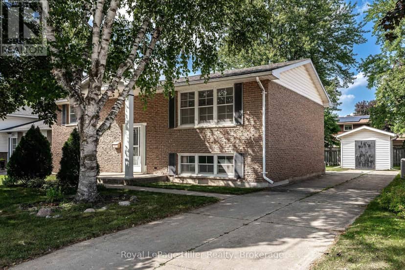 278 Elgin Crescent — photo 1 of 40