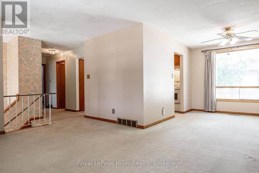 278 Elgin Crescent — photo 28 of 40