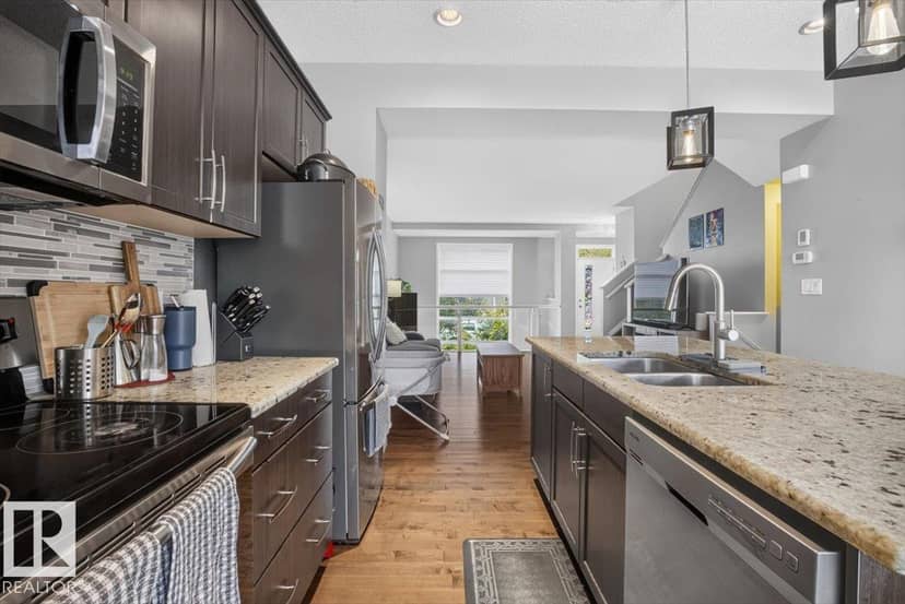 3124 Paisley Rd SW — photo 11 of 40