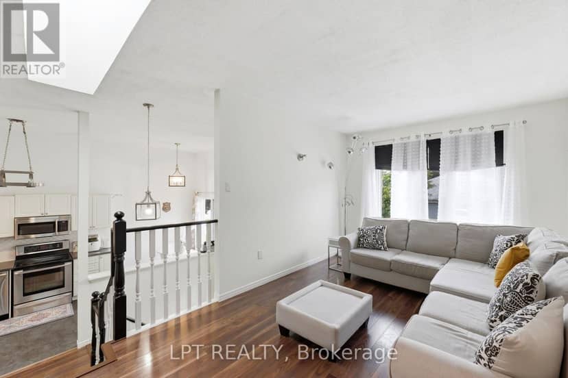 79 Sunrise Crescent — photo 10 of 25