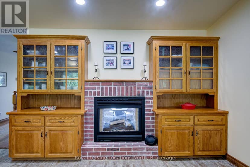 2225 Tiny Beaches Road S — photo 21 of 40