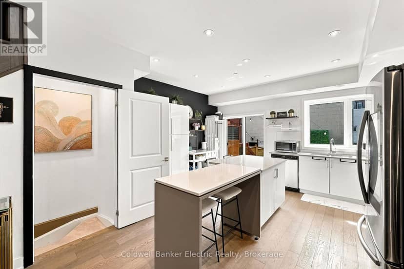 42 William Duncan Road — photo 14 of 40