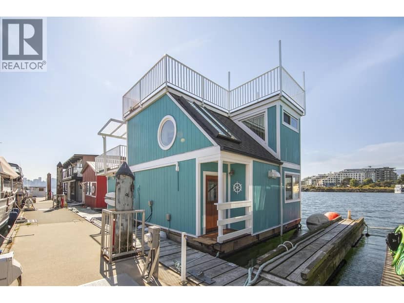 A23 415 W ESPLANADE AVENUE, North Vancouver