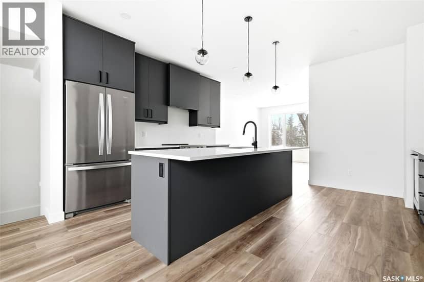 3023 Regina AVENUE — photo 9 of 40