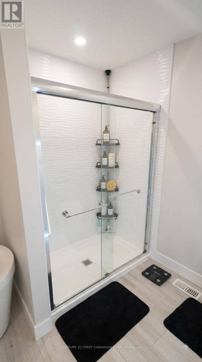 44 Kelly Drive — photo 11 of 22
