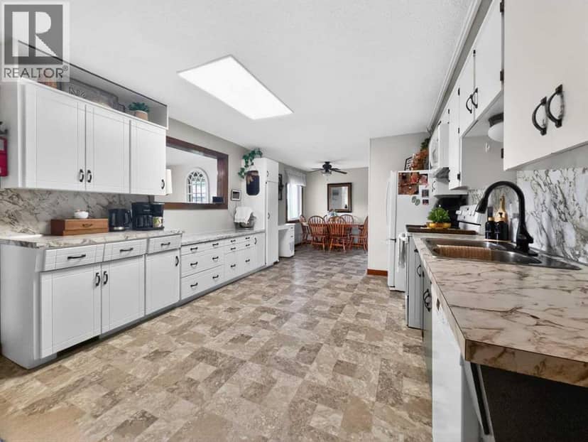 105373 Range Road 144, La Crete, photo 6