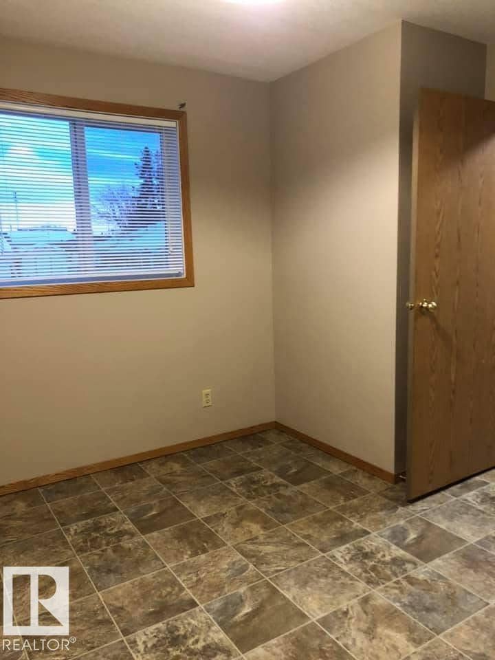 4805 47 ST, Drayton Valley, photo 7