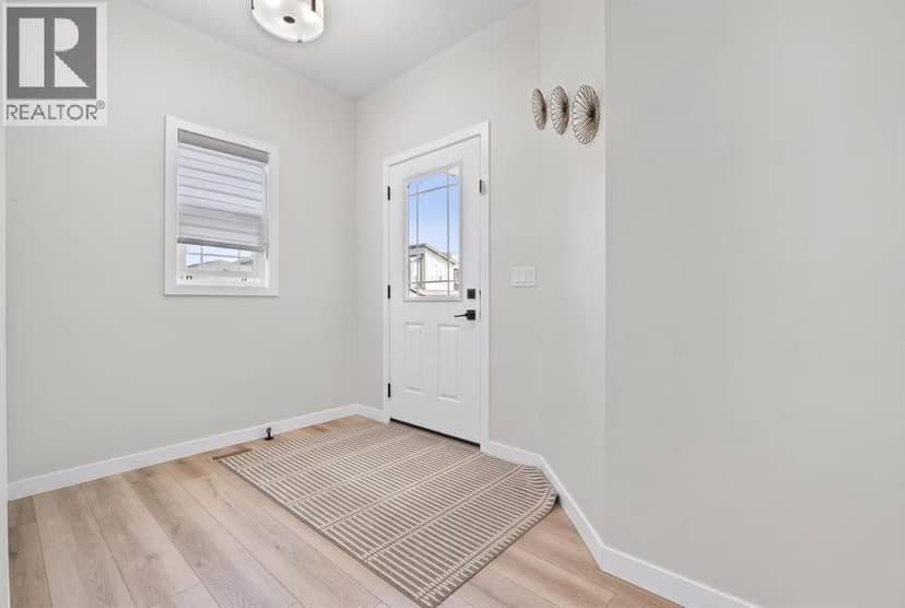 1429 Chinook Gate Glen SW, Airdrie, photo 2