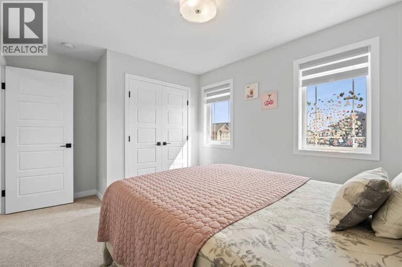 1429 Chinook Gate Glen SW — photo 35 of 40