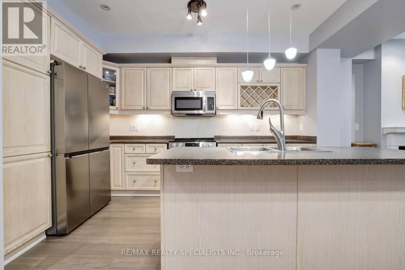 8 - 2401 Fifth Line W, Mississauga, photo 8