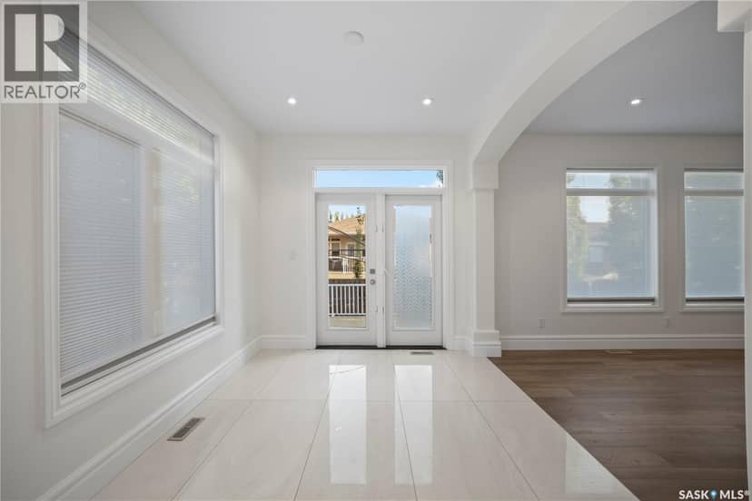 4622 Malcolm DRIVE — photo 24 of 40