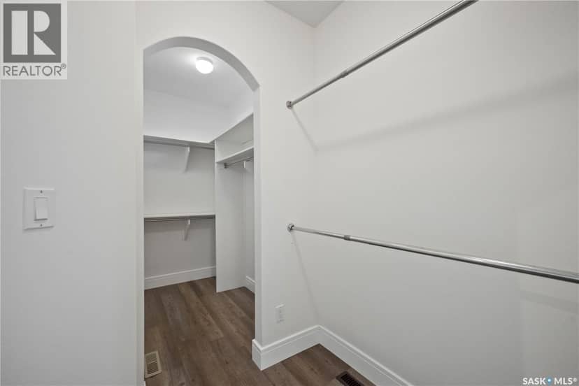 4622 Malcolm DRIVE — photo 37 of 40