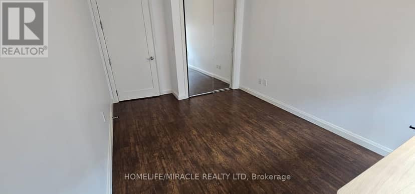 707 - 112 King Street — photo 21 of 36