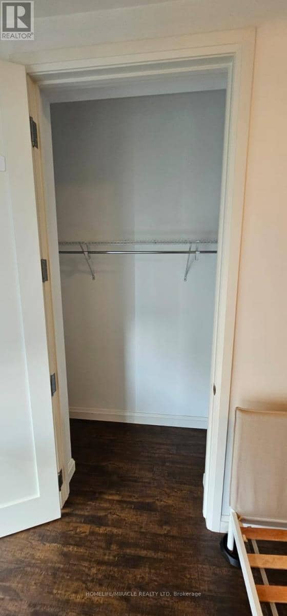 707 - 112 King Street — photo 24 of 36
