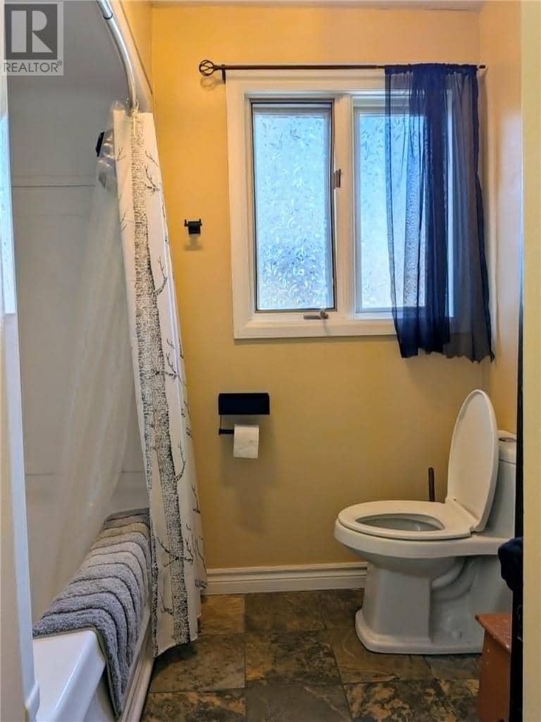 486 Bois Street — photo 15 of 38