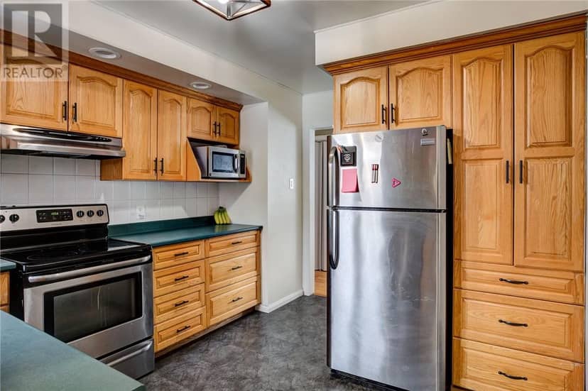 486 Bois Street, Espanola, photo 7