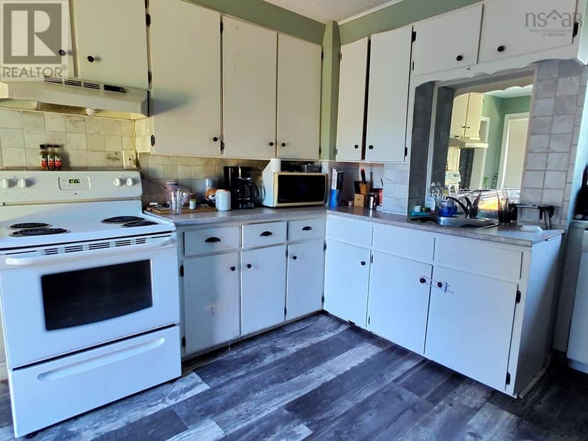 219 Rockdale Avenue — photo 7 of 26