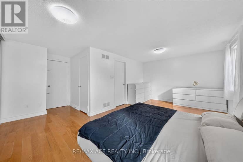 65 Cricklewood Crescent — photo 28 of 40