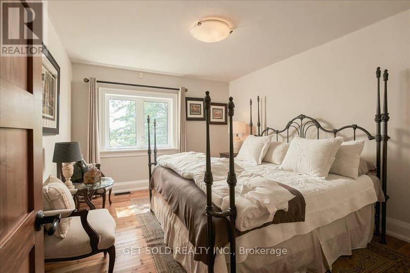 118 W Unit 2 - 2045 Muskoka Road — photo 31 of 40