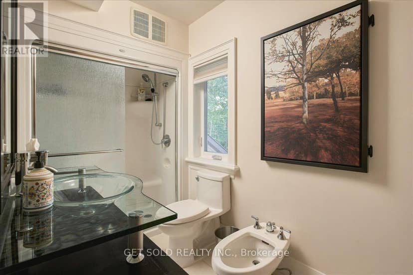 118 W Unit 2 - 2045 Muskoka Road — photo 33 of 40