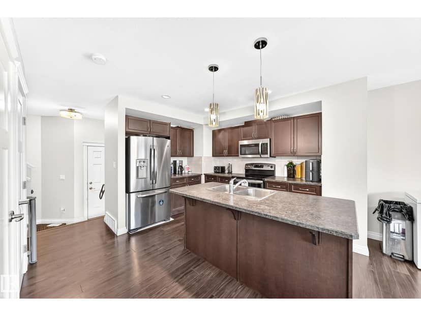 258 Sturtz BN, Leduc, photo 4