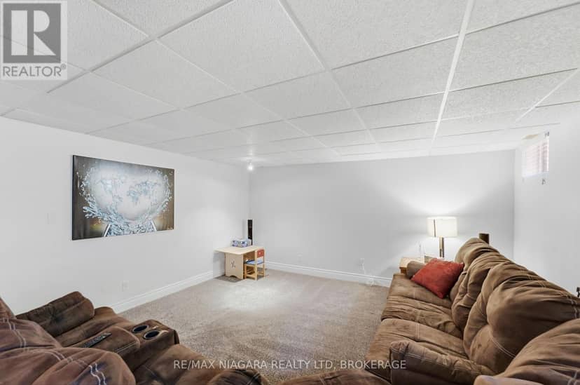 7435 Petrullo Court — photo 38 of 40