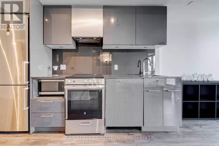 3809 - 251 Jarvis Street — photo 6 of 17