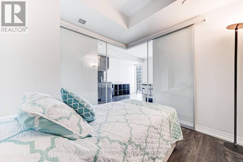 3809 - 251 Jarvis Street — photo 9 of 17