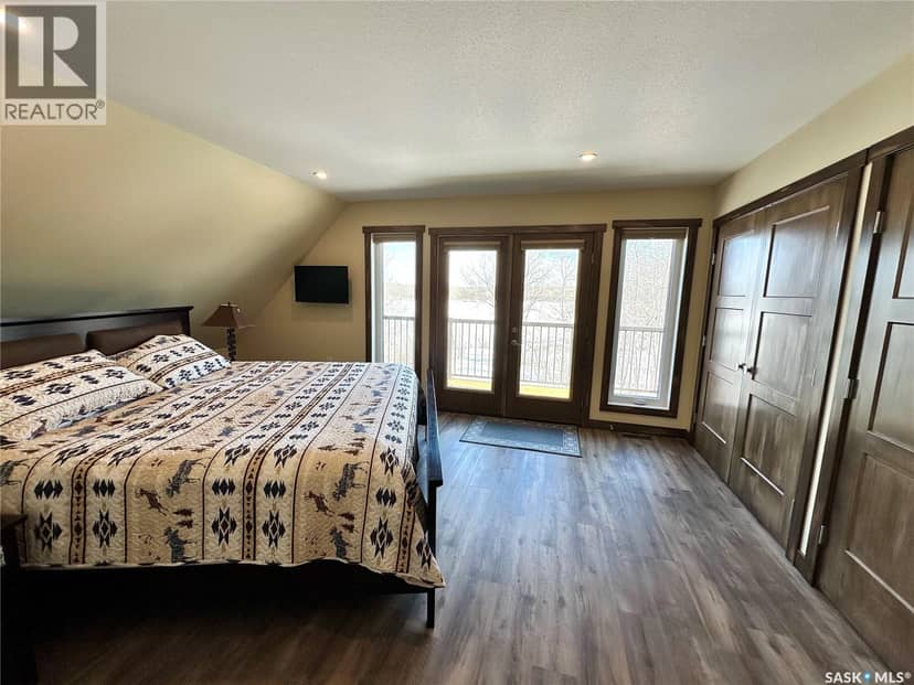 Larson Lake Ranch & Lakefront property — photo 20 of 40