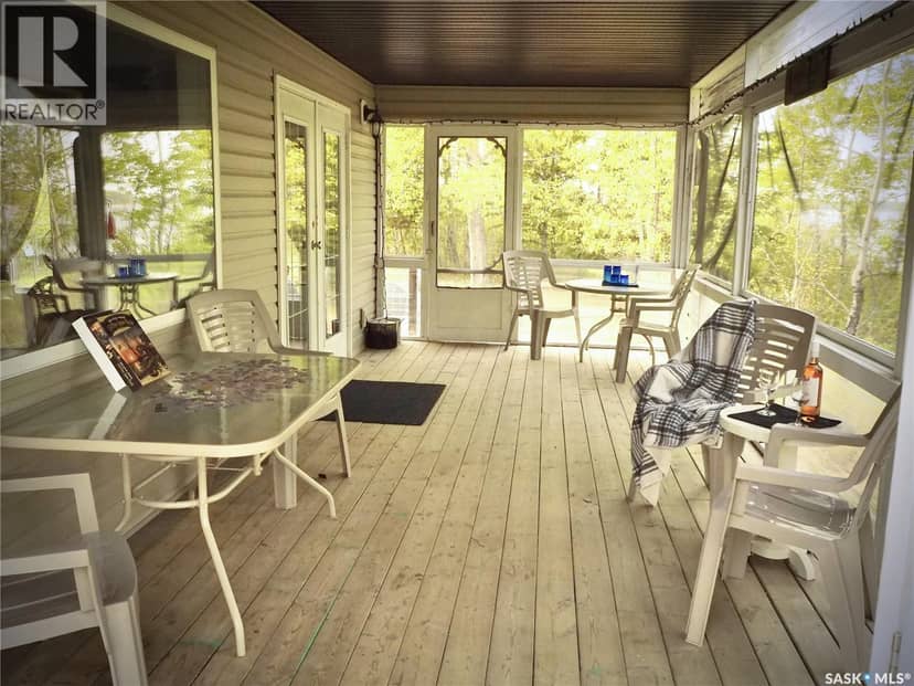 Larson Lake Waterfront Cabins + 3 Quarters of land — photo 11 of 40