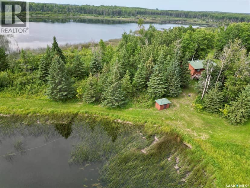 Larson Lake Waterfront Cabins + 3 Quarters of land — photo 16 of 40